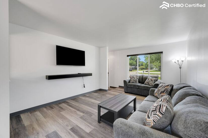 Furnished Pet Friendly Home