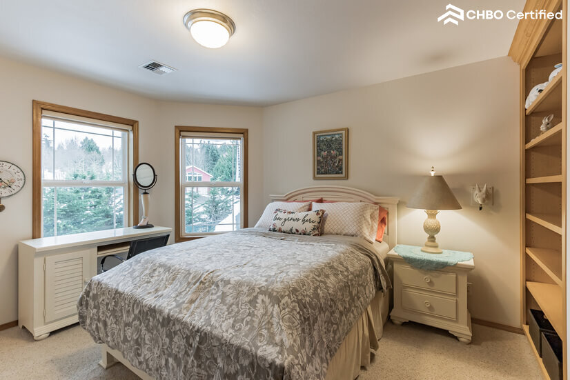 Furnished room rental Bedroom 2