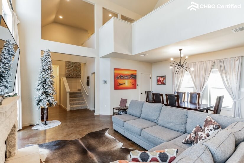 Peaceful Hill Country Furnished Home