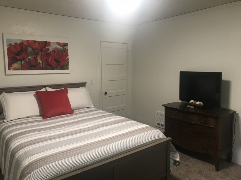 Master Bedroom w/ Cable TV