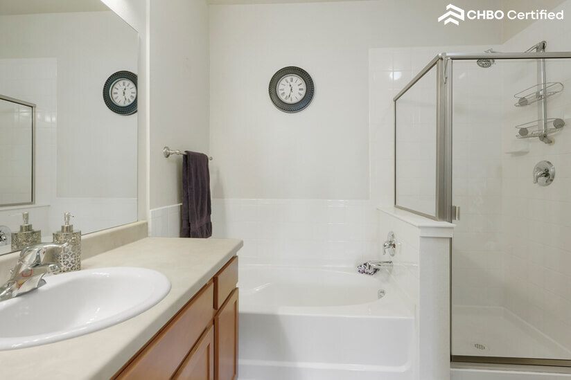 Luxurious master en suite.