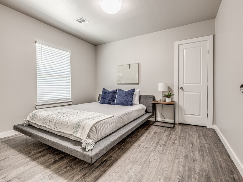 Newly Remodeled 3B 1.5B W/ King Bed