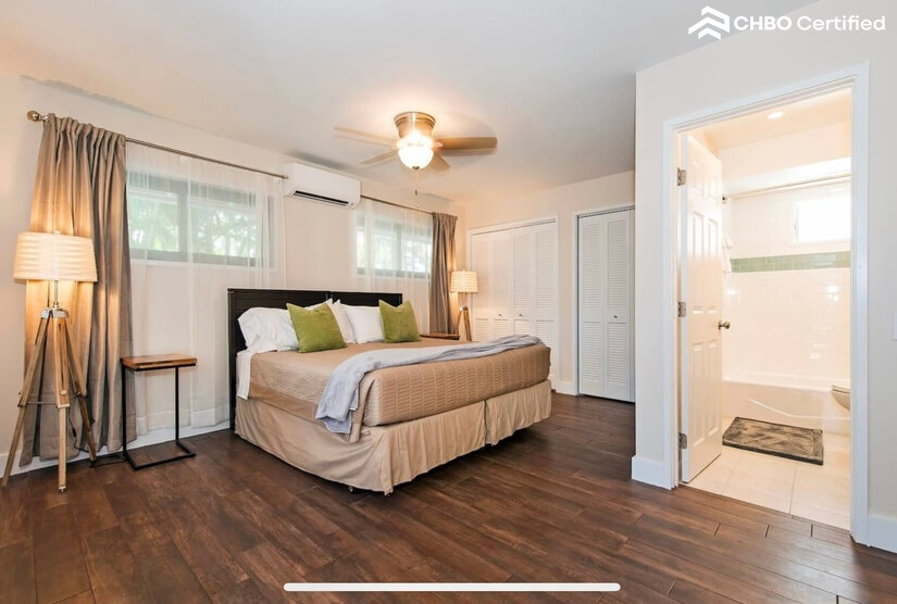 Bedroom#4: the 2 twin XL can be easily put to