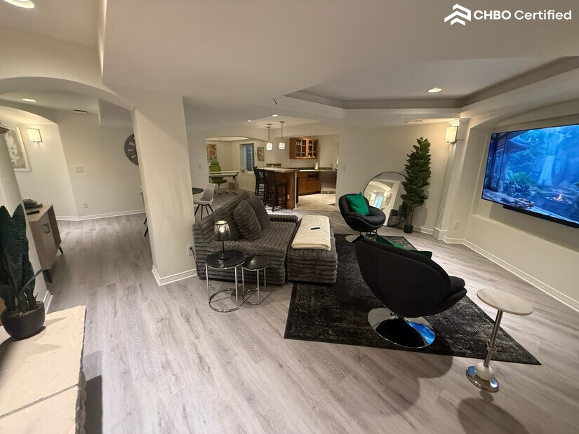 Furnished 1 bd Spacious apartment