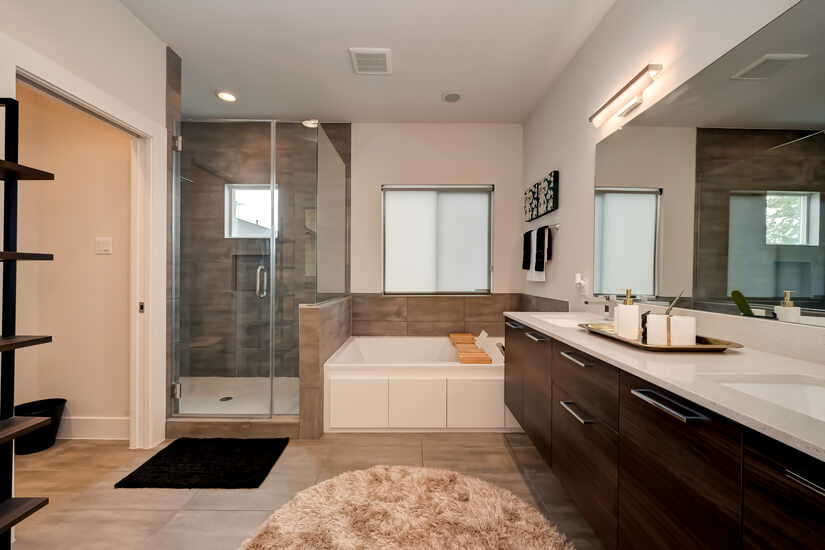 Primary Bath: Jetted Tub and separate shower