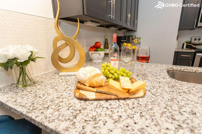 Furnished Apt with pool in Charlotte NC