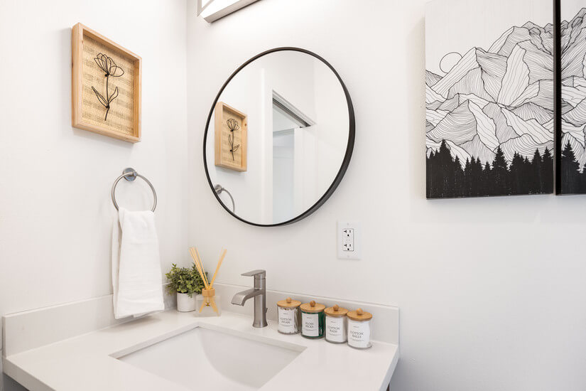 Turnkey 2BR Furnished Home Near UW