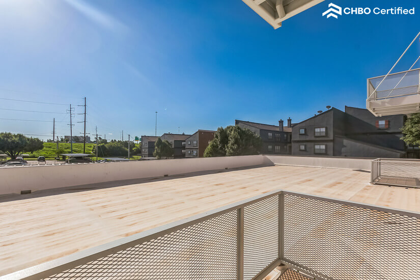 Balcony Side View Out