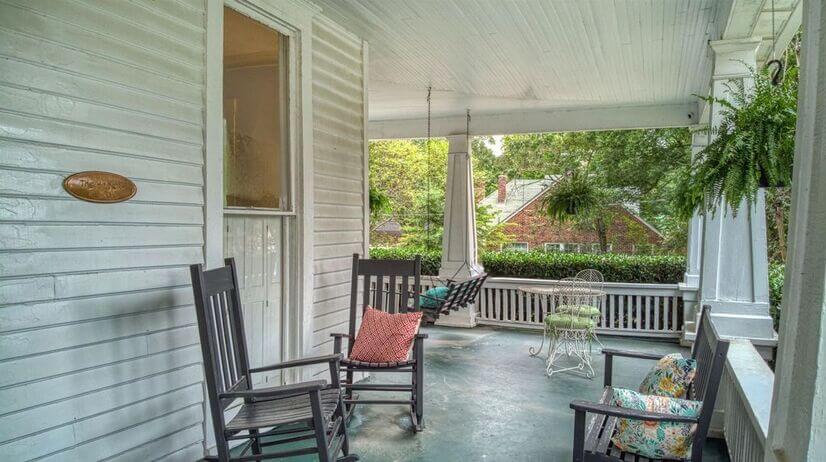 Welcome to the 
best front porch in town