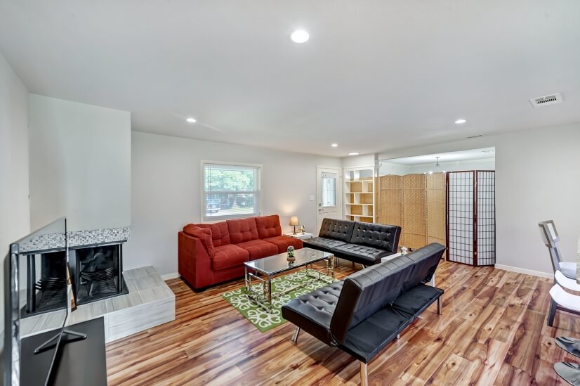 Gorgeous Brickhome 4/2 Updated! Modern!