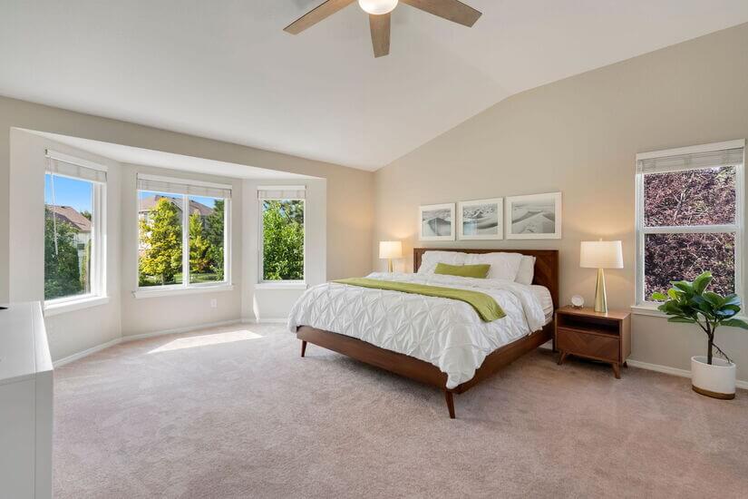 5 Bed 4 Bath Near Harmony Corridor