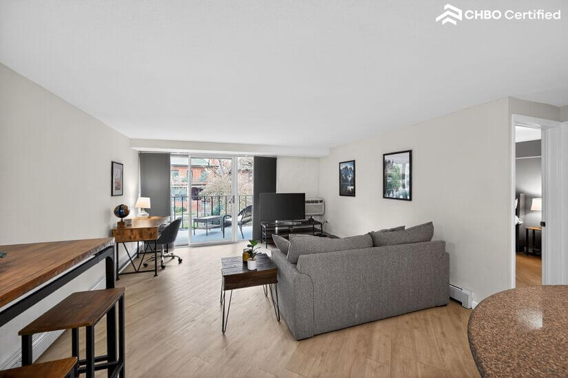 Dining, living, workspace