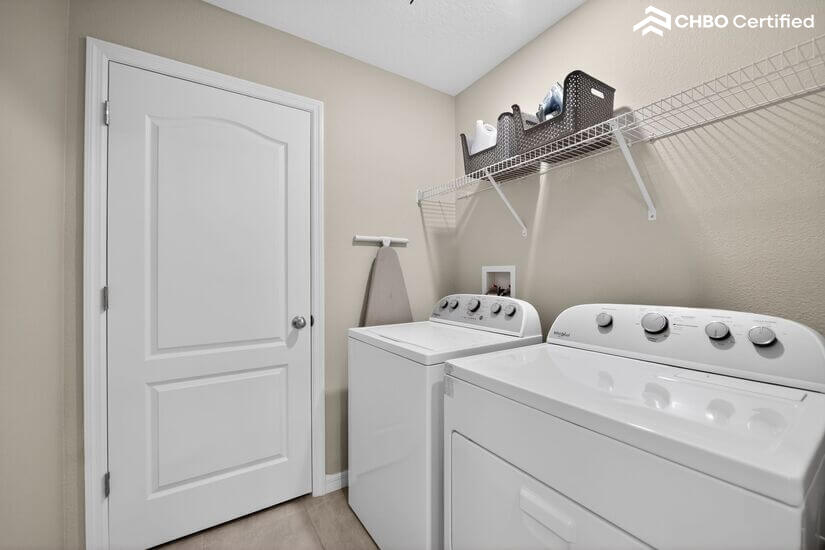 MARVELOUS 4BD 3 and Half Bath Townhouse