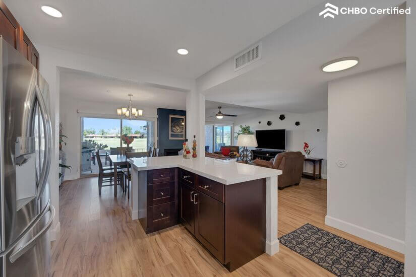 Well appointed kitchen Pic 5