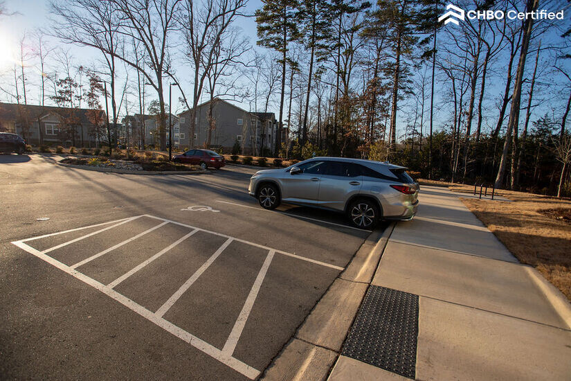 Furnished Apt with pool in Charlotte NC