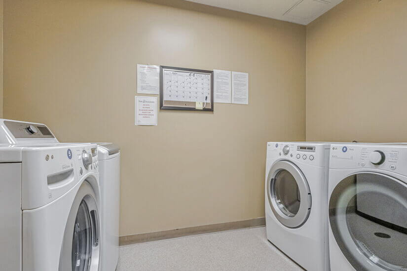 Furnished Jr 1BR Condo Bay Bridge Views 