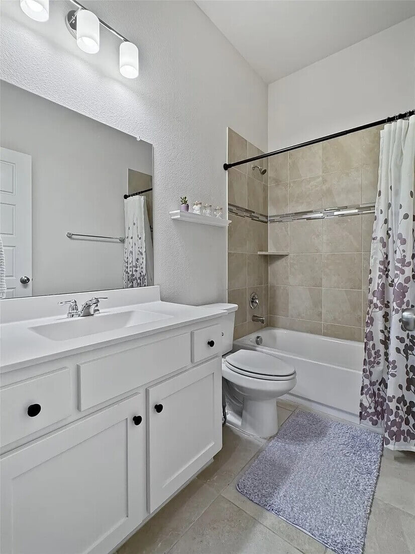 Bathroom by 3rd bedroom