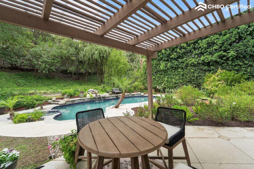 Backyard Patio pic 2