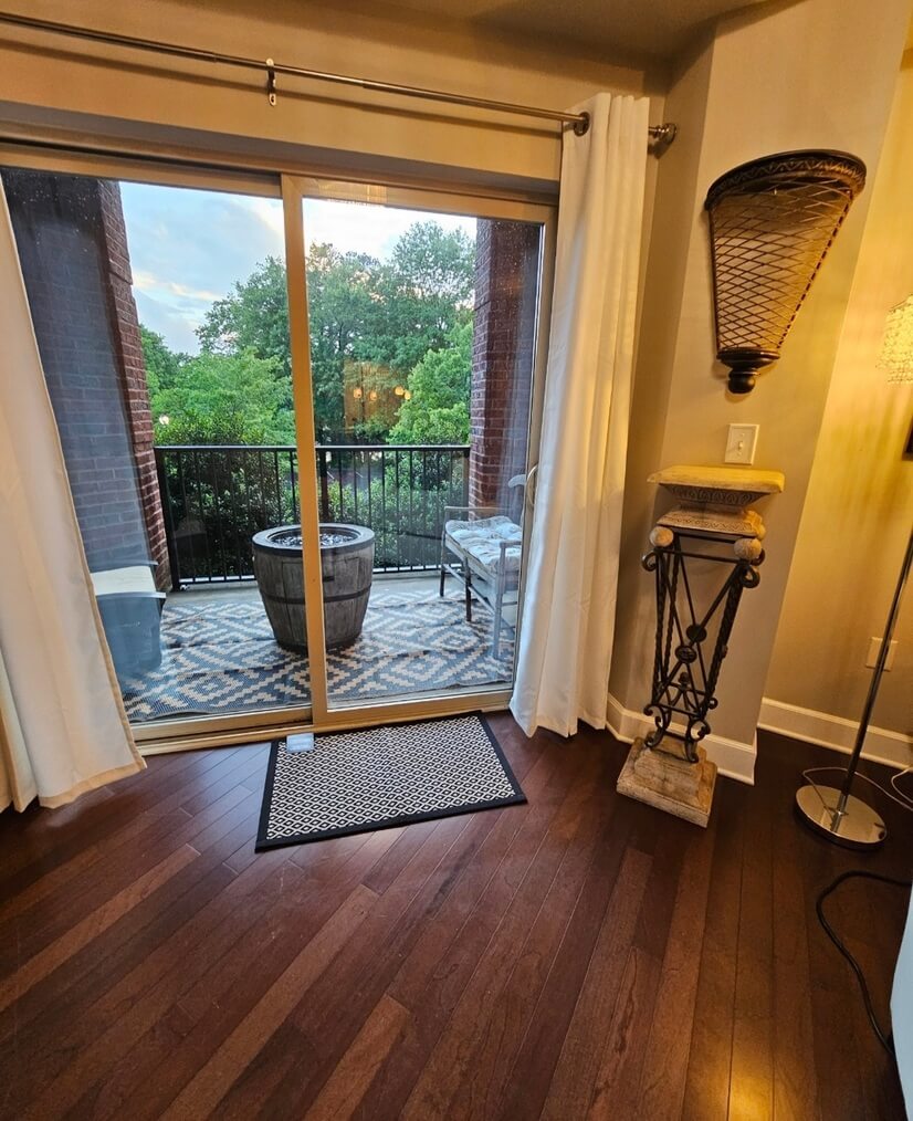 Balcony overlooking Chattahoochee Ray's on River