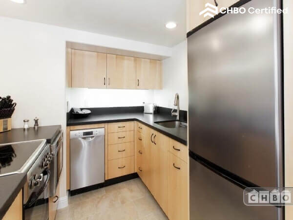 Single Family Home in North Beach