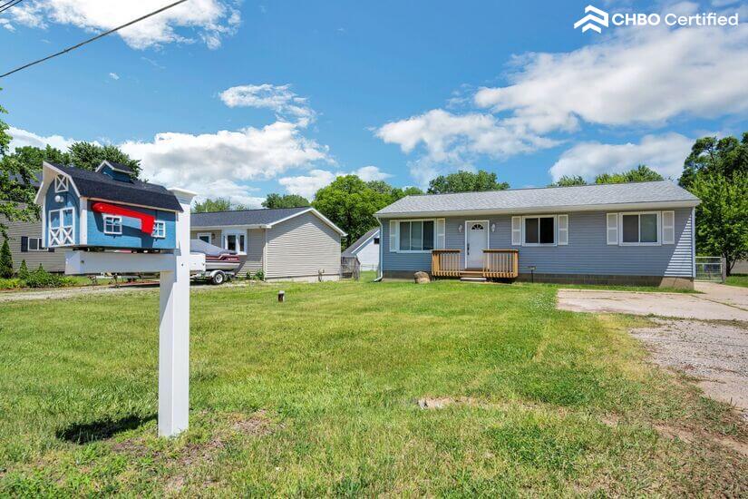 Furnished Pet Friendly Home