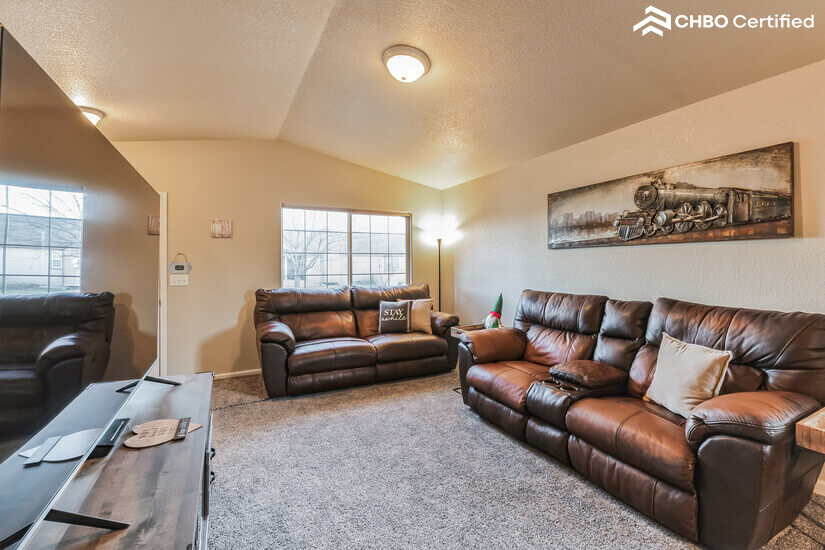 Fully Furnished Cheyenne WY 3bd 2ba 2car