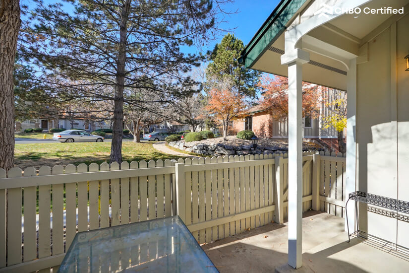 Furnished 3 Bedroom Townhome in Aurora