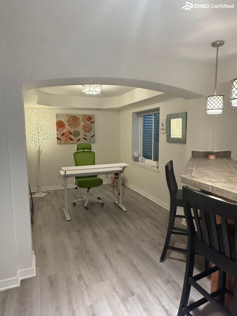 Furnished 1 bd Spacious apartment