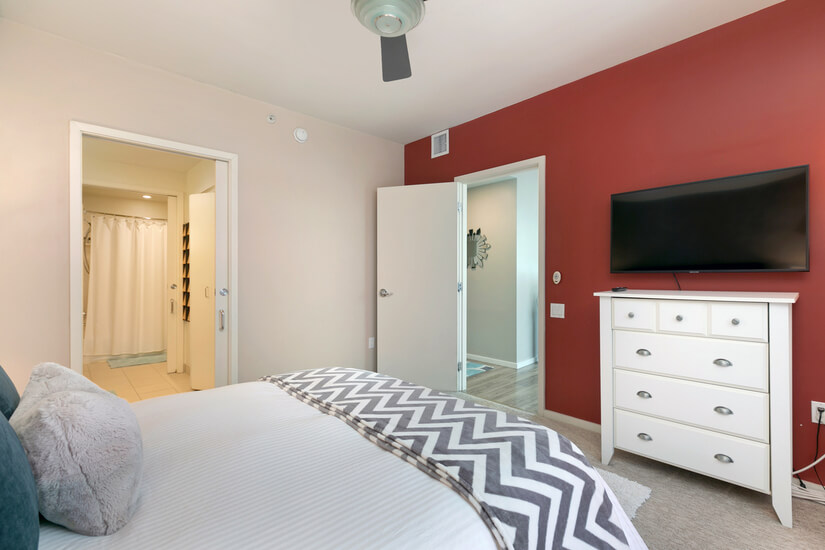 Master bedroom with Smart TV