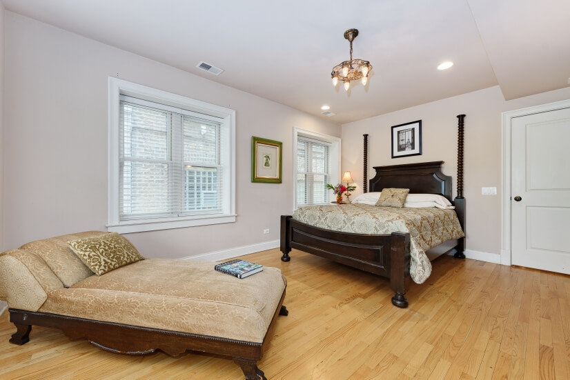 Master suite with queen bed and walk in close
