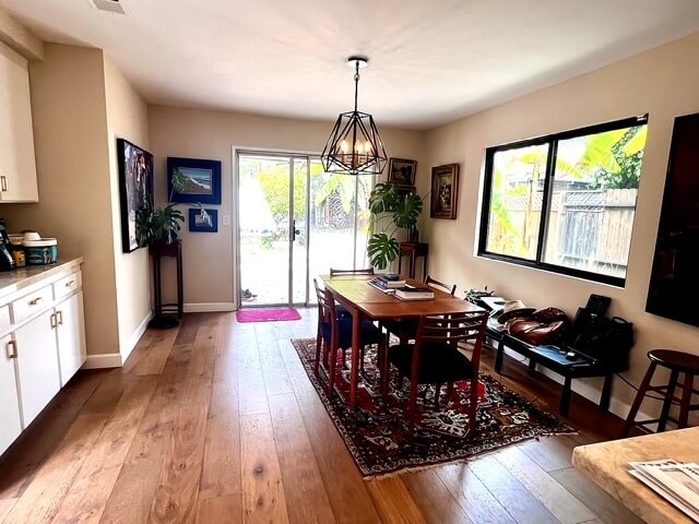 Dining Room - to backyard