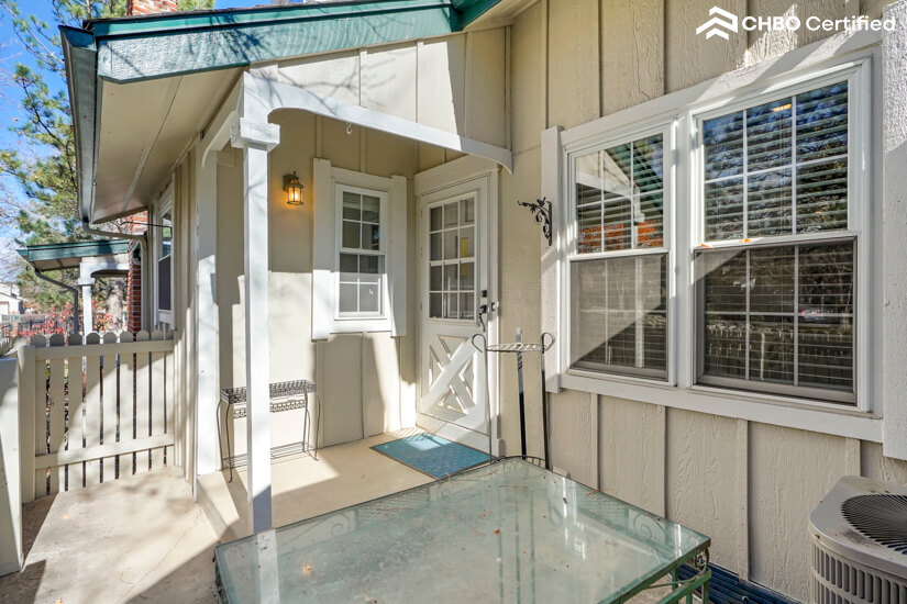 Furnished 3 Bedroom Townhome in Aurora