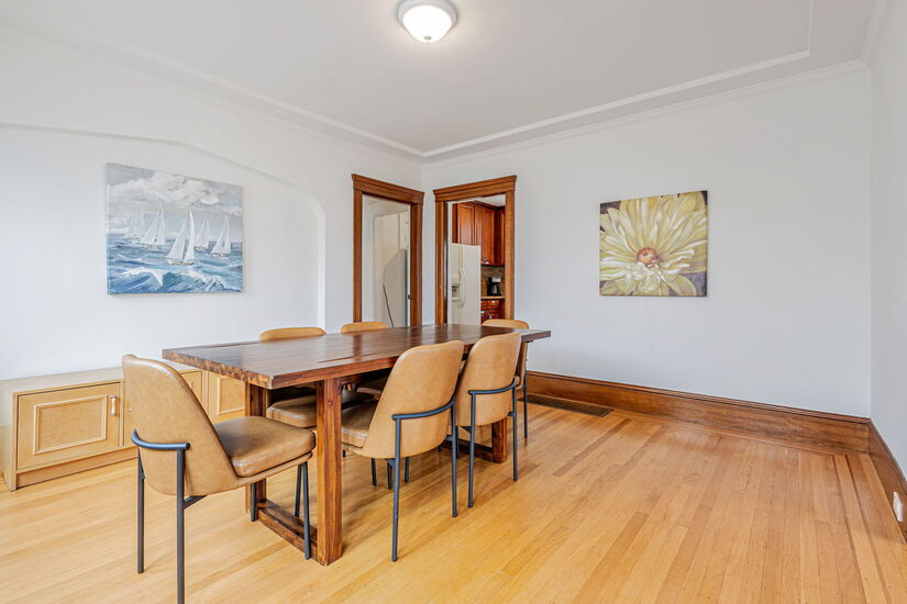 Dining area easy access to kitchen