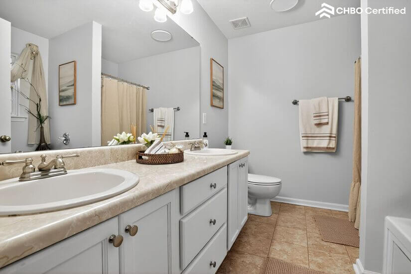 Master Bath with Jacuzzi Tub