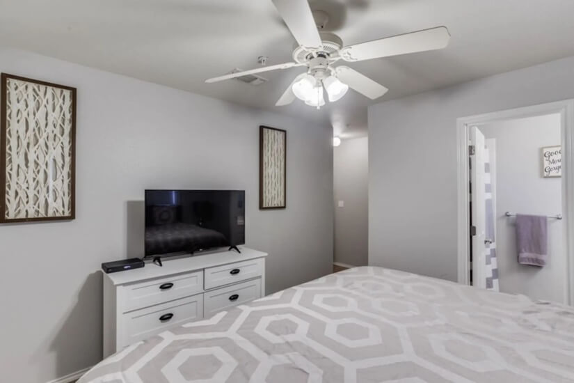 Fully Furnished 2bdr/2bth! Pools/HotTubs