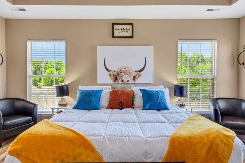 5 Bedroom Home Fence Hot Tub Park Arcade