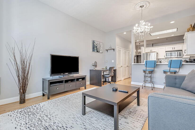 Furnished Jr 1BR Condo Bay Bridge Views 