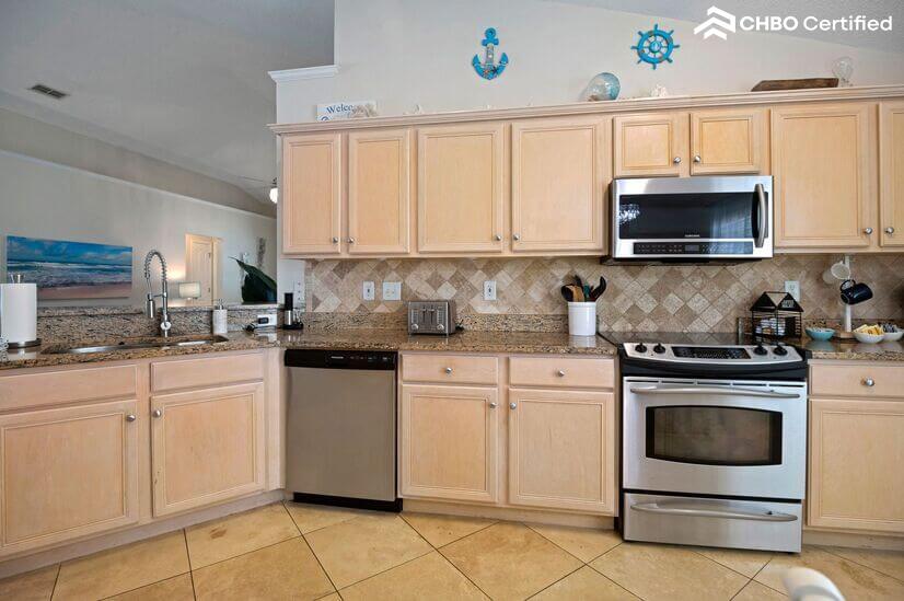 Fully equipped kitchen