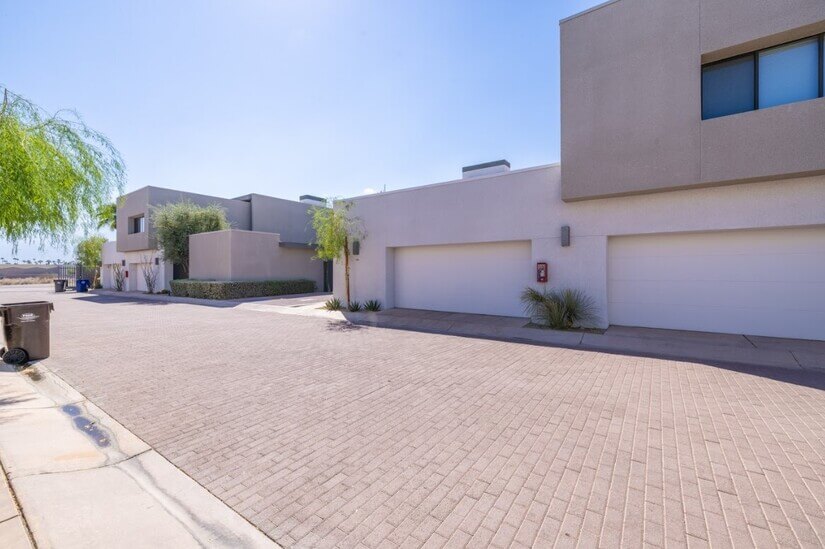 Stylish Gated TH Private Heated Pool 