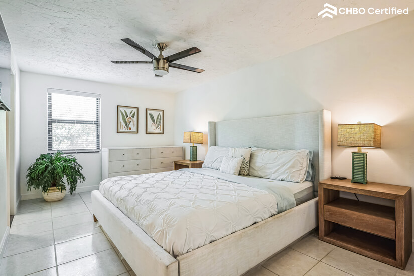 Master Bedroom (King) -