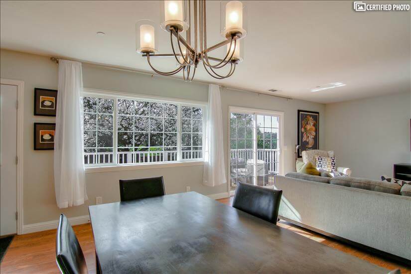 Natural Light Fills the Dining Area with Seat