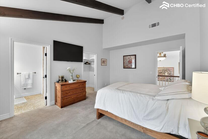 Upstairs BR #2 pic 2