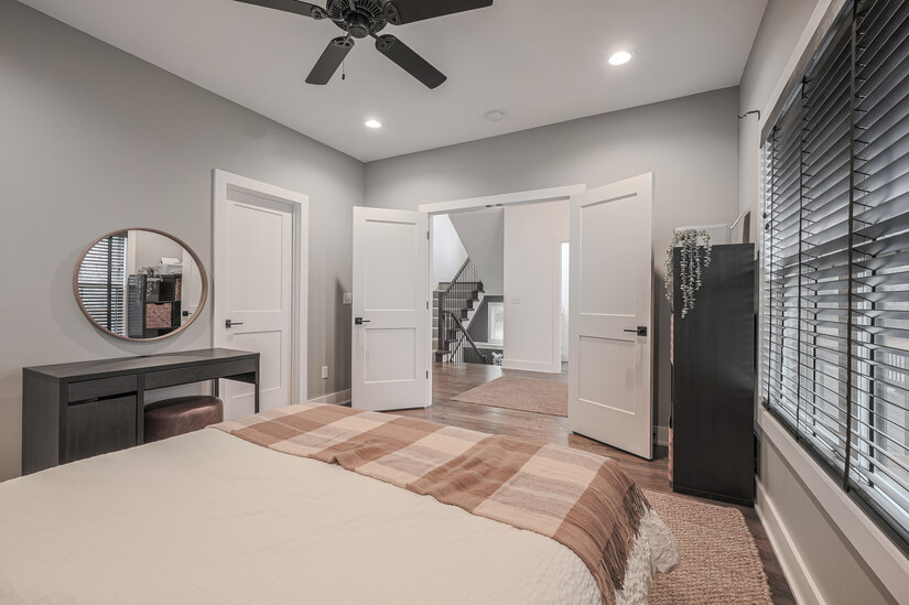 Furnished 2yr old Home in Prime Location