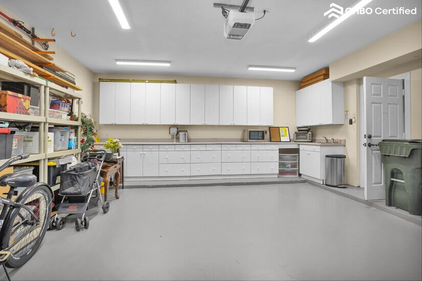 Executive Rental Home with Pool 