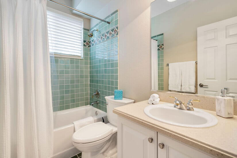 5 Bed 4 Bath Near Harmony Corridor