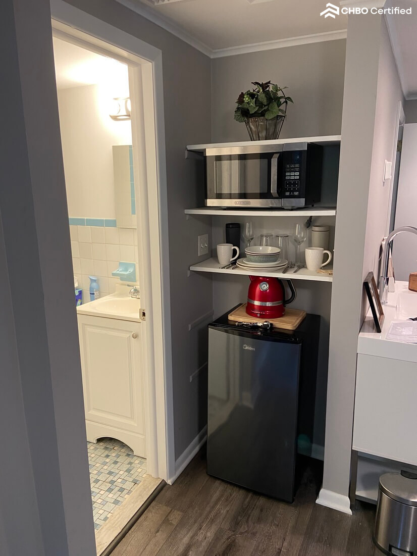 Efficiency Kitchen Microwave/Refrigerator/Freezer