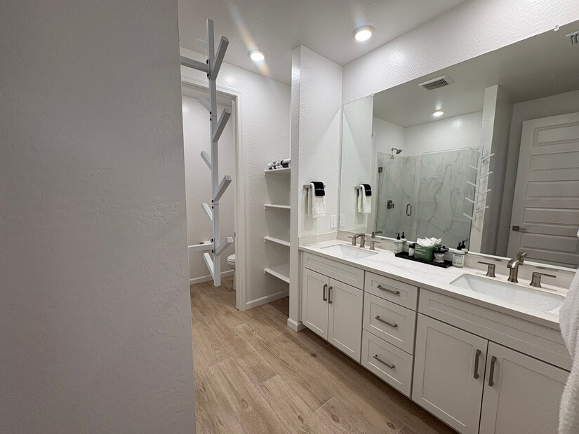 Gated Exec TH 3BR Trav Nurse Friendly