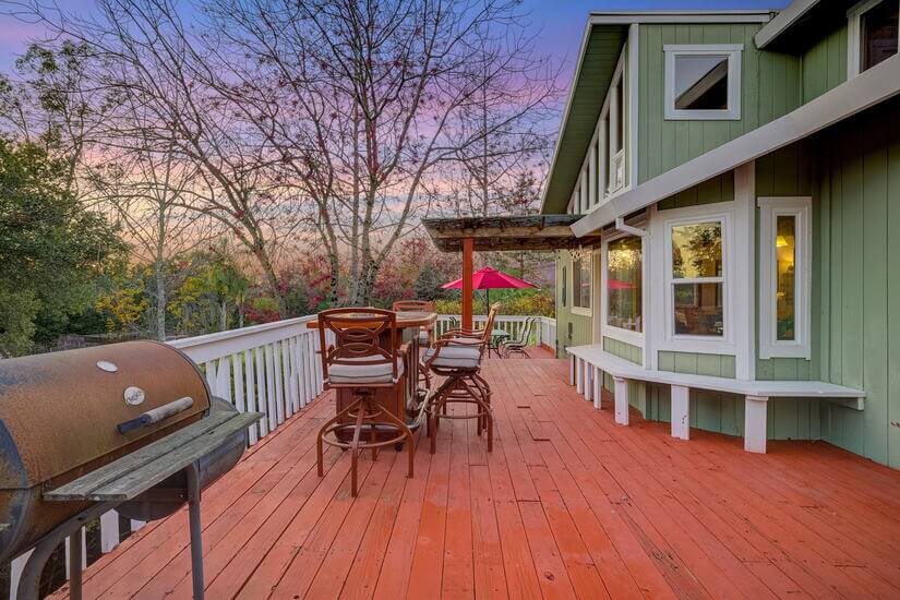 Deck with Bar & Furniture