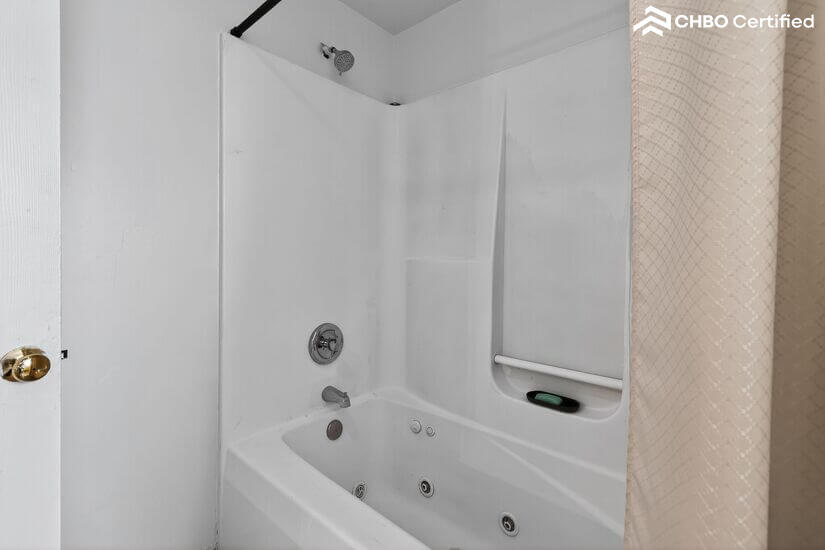 Three Bedroom Furnished in Buffalo