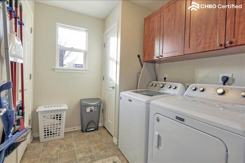 Full Laundry - new appliances